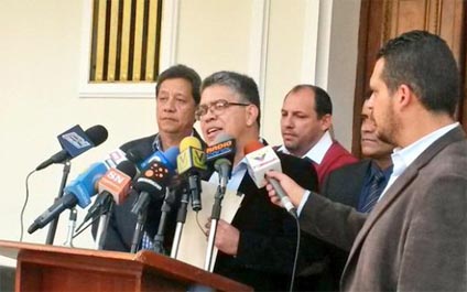 Elías Jaua pide comisión que investigue “lujos” de diputados