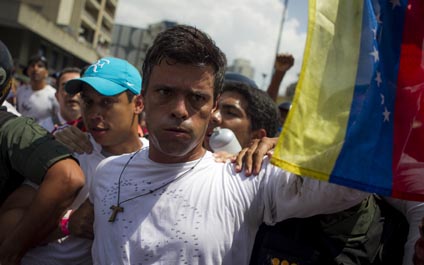 Publican libro de Leopoldo López escrito en prisión