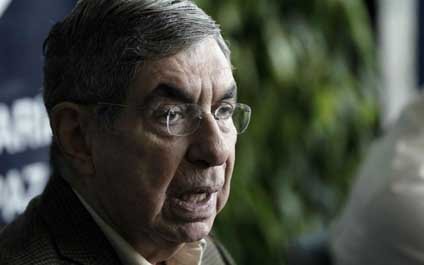 Oscar Arias afirma que el chavismo “destruyó Venezuela”