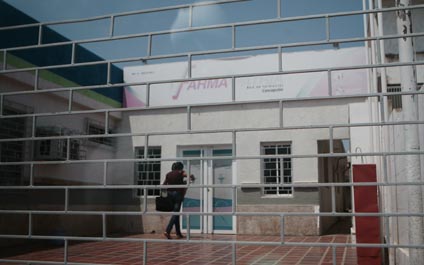 Desde hace dos semanas no le llegan medicinas a Farmapatria 