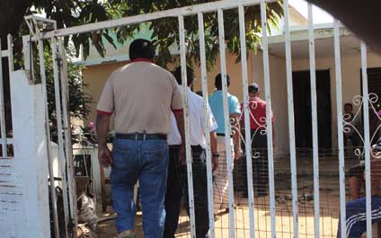 A la adolescente la drogaron y torturaron antes de violarla