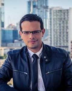 Andrés Marquina destaca como asesor de artistas