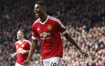 Doblete de Rashford da triunfo al United 3-2 sobre Arsenal