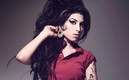 Presentan exposición de Amy Winehouse en Amsterdam