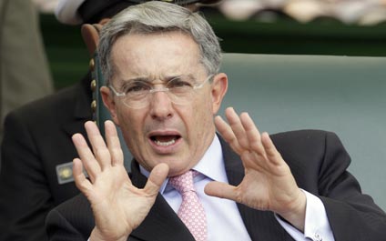 Uribe considera que hay que salir “rapidito” de Maduro