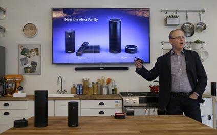 Amazon lanza dos aparatos controlados por voz