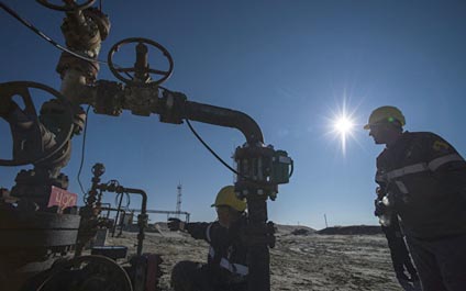 Azerbaiyán también congelará producción de petróleo