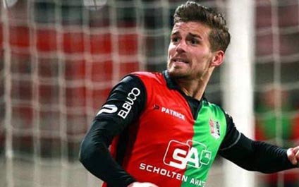 Santos protagoniza golazo en victoria del NEC