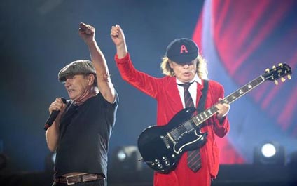 AC/DC suspende gira para evitar sordera de su cantante