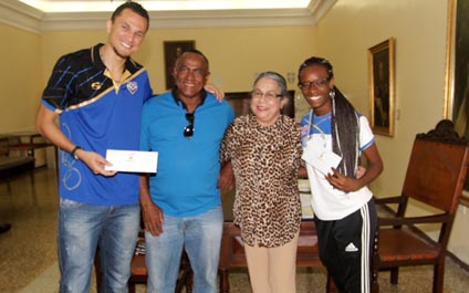 Gobernación entrega aportes a atletas clasificados a Río