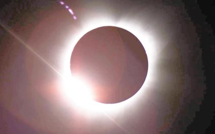 Hoy se espera el primer eclipse solar del año