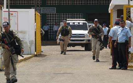 Matan a dos reos del retén por no pagar el “obligaíto”