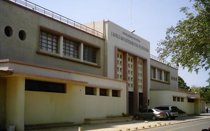Autoridades inspeccionan Facultad de Ciencias