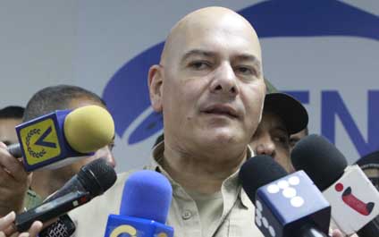 Investigan a 25 policías por asesinato de reos