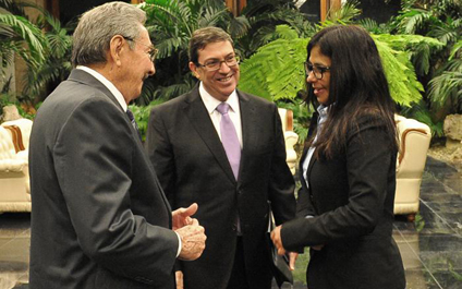 Raúl Castro expresa apoyo incondicional a Venezuela