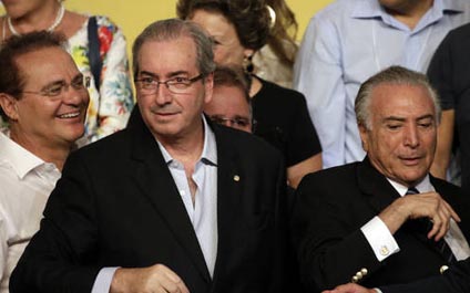 Mayor partido de Brasil evalúa el retiro de su apoyo a Rousseff