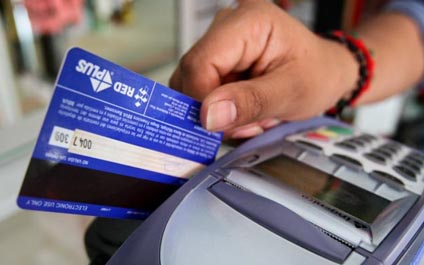 A los venezolanos no les pasan sus tarjetas en el exterior