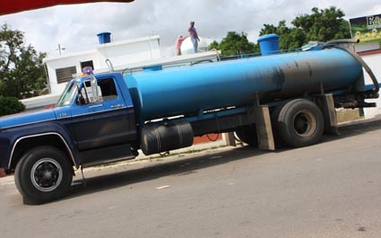 Alcaldía espera por transportistas para fijar nuevos precios de agua