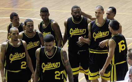 Gaiteros cae ante Gigantes y “Camaroncito” denuncia “robo” 