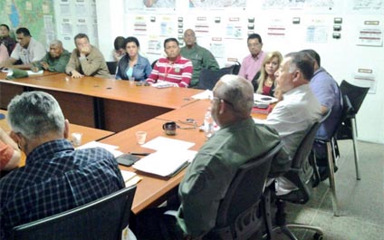 Arias encabeza reunión en la Sala Situacional Popular Militar