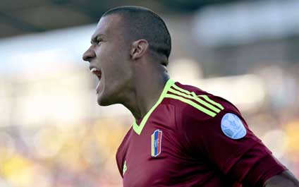 Salomón Rondón arremete contra la FVF