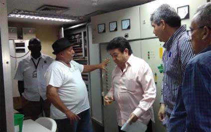 Gobernación distribuye alimentos a productores avícolas de Mara