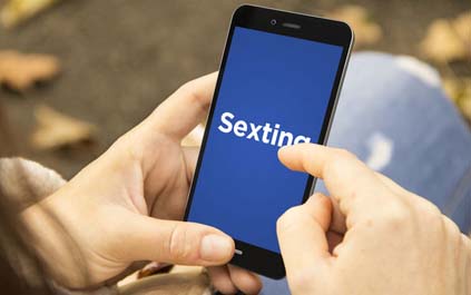 Menores de 7 años comparten imágenes sexuales en las redes