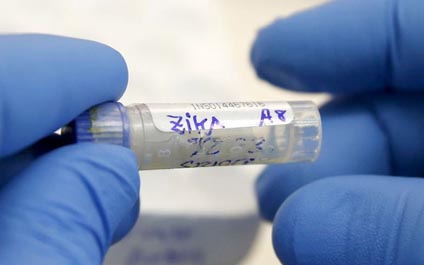 Hombres con zika deben esperar hasta seis meses para procrear