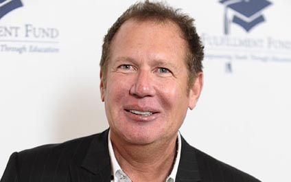 Fallece Garry Shandling, cómico estadounidense