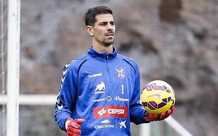 Dani Hernández firma su récord de imbatibilidad con el Tenerife