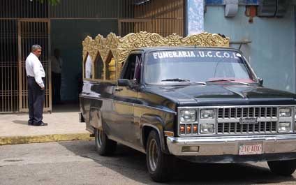 Usan armas largas para acribillar a “Johana la 15” 