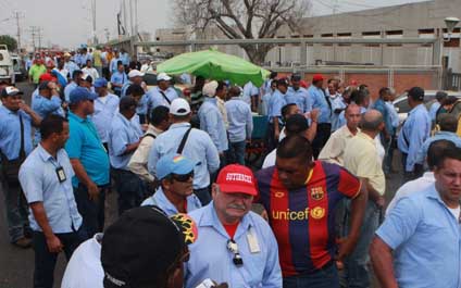 Trabajadores de Corpoelec exigen respuesta del Ejecutivo