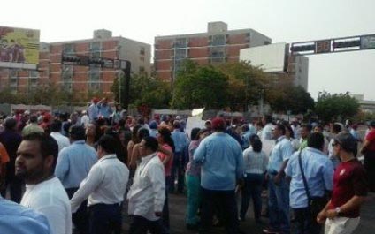 Trabajadores de Corpoelec protestan otra vez en Maracaibo