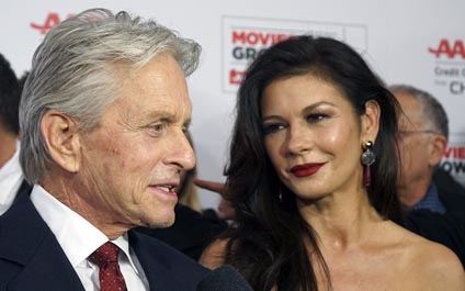 Michael Douglas dice estar “100 % libre de cáncer”
