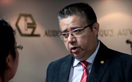 Industrias producen a la mitad de su capacidad