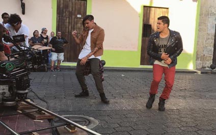 Jonathan Moly graba video con Jerry Rivera 