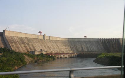 Corpoelec abre canal para mantener flujo de agua del Guri