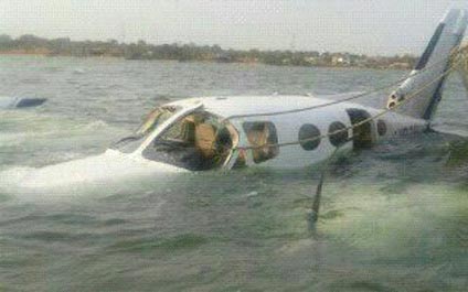 Avioneta se estrella en el Lago de Maracaibo