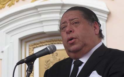 Hermann Escarrá reta a Ramos Allup a un debate