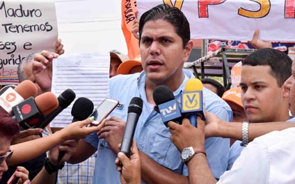 “Arias Cárdenas obliga a trabajadores a firmar contra la Amnistía”