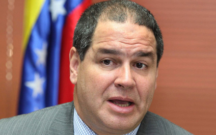 Florido pide a Maduro aceptar medicinas de España