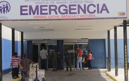 Desinfectan sala de parto del Hospital Noriega Trigo