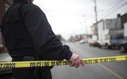 Padre mata a su hija de cuatro años al agitar una pistola