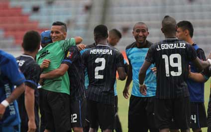 Deportivo JBL se lleva  el “Derbi del Lago”