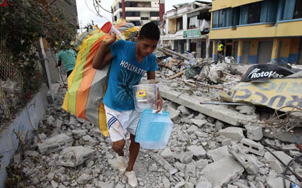 Tres réplicas de sismo durante últimas horas en Ecuador