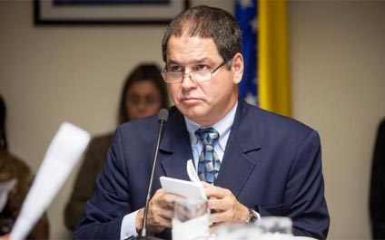 Diputados discutirán activación de la Carta Democrática