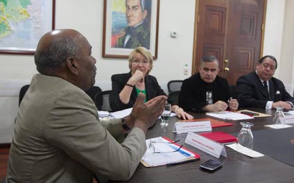 Fiscalía designa a funcionarios a la Comisión de la Verdad