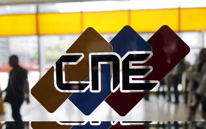 CNE rechaza "ataques" en su contra y estudia acciones legales