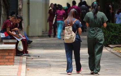 Estudiantes de Medicina piden control de acceso a la facultad
