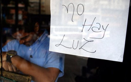 Reportan apagones en Caracas el primer día del plan de racionamiento eléctrico